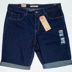 NWT LEVI'S BERMUDA SHORTS PLUS